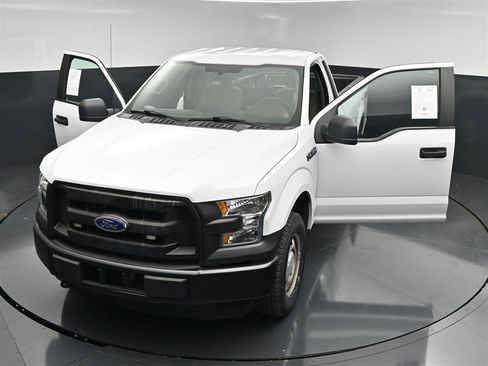 Used 2017 Ford F150 XL w/ Equipment Group 101A Mid AWD/4WD image 35