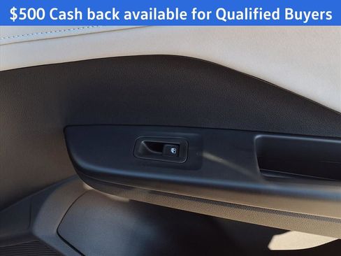 New 2026 Volkswagen Taos SE image 25