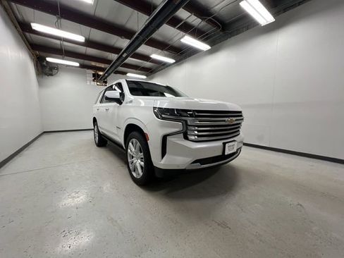 Used 2021 Chevrolet Tahoe High Country image 2