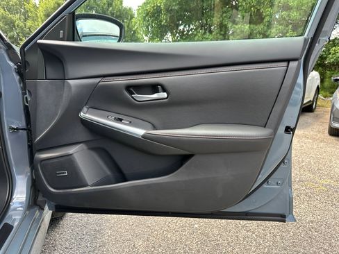 New 2025 Nissan Sentra SR w/ SR Premium Package image 14