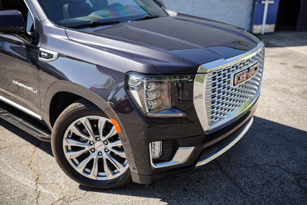 Used 2024 GMC Yukon Denali w/ Advanced Technology Package AWD/4WD image 8