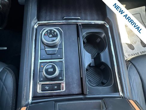Used 2024 Ford Expedition Platinum AWD/4WD image 28