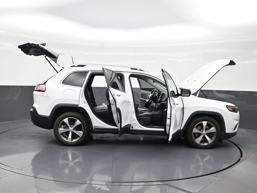 Used 2020 Jeep Cherokee Limited FWD image 32