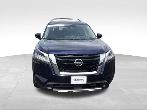 Certified 2023 Nissan Pathfinder SL AWD/4WD image 3