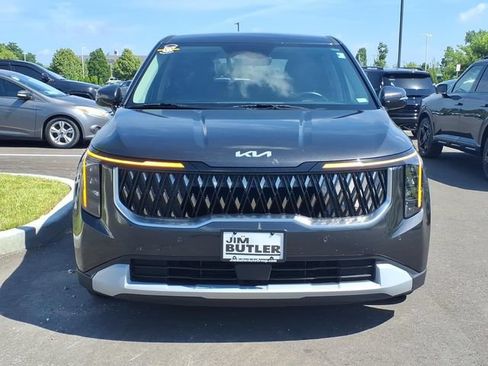 Used 2026 Kia Carnival FWD image 27