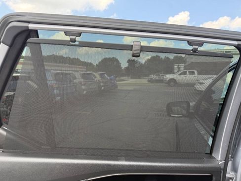 Used 2025 Honda Pilot TrailSport image 20