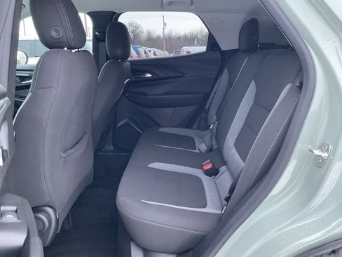 Used 2025 Chevrolet TrailBlazer LS w/ LS Convenience Package image 9