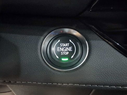 Used 2025 Buick Enclave Avenir AWD/4WD image 18