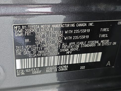 Used 2023 Toyota RAV4 XLE Premium AWD/4WD image 35