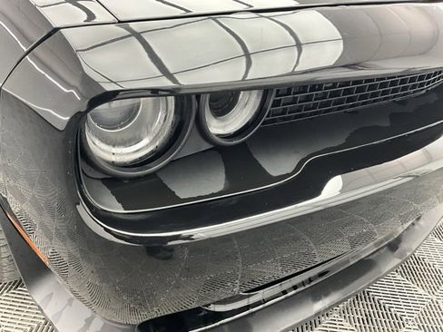 Used 2016 Dodge Challenger SRT Hellcat image 25