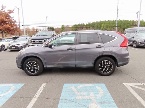 Used 2016 Honda CR-V SE image 8