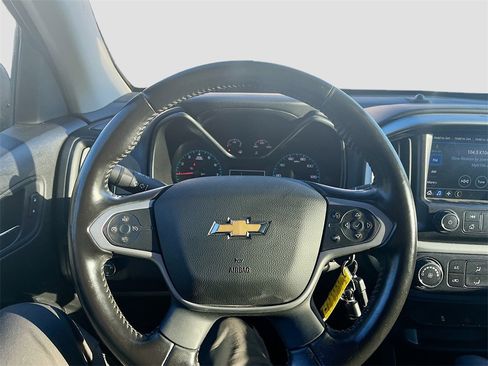 Used 2022 Chevrolet Colorado LT image 11