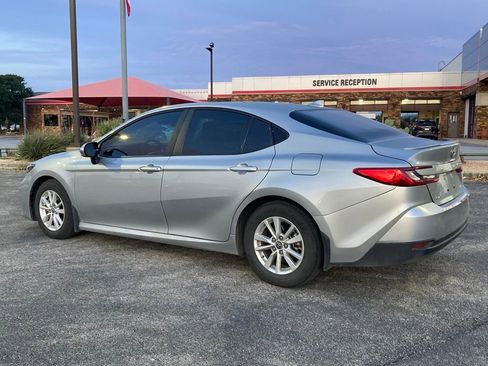Used 2025 Toyota Camry LE w/ Convenience Package FWD image 6