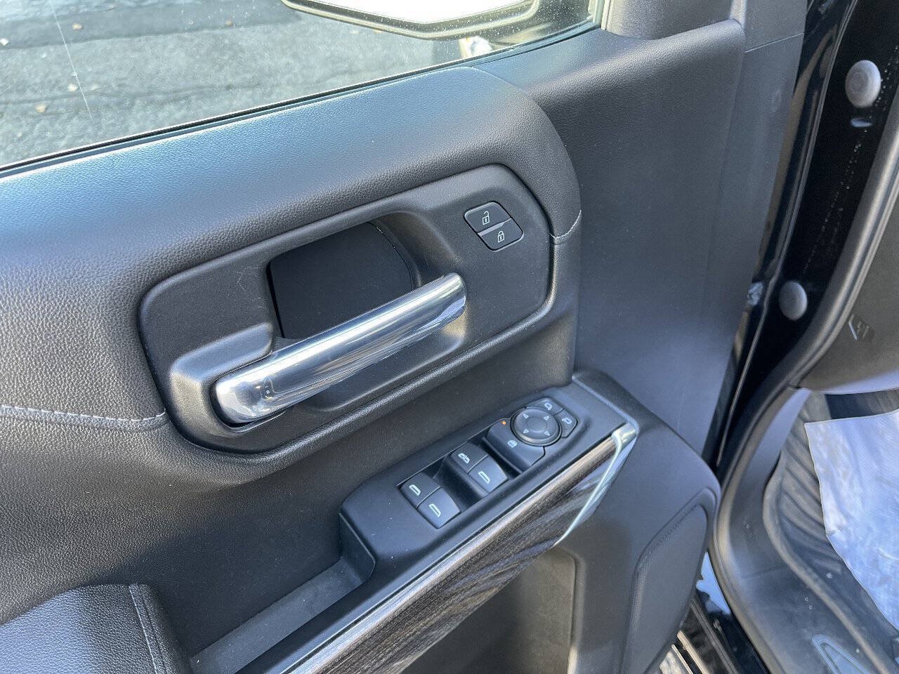 Used 2022 Chevrolet Silverado 1500 RST AWD/4WD image 6