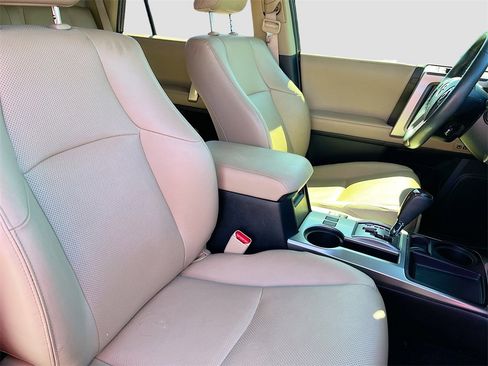 Used 2024 Toyota 4Runner Limited image 29