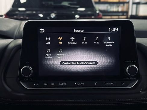 Used 2024 Nissan Rogue SV image 32