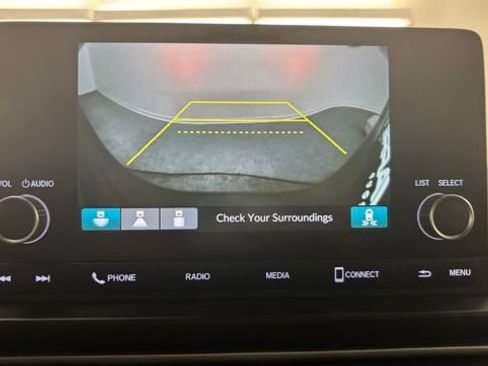 Used 2025 Honda Pilot Sport image 41