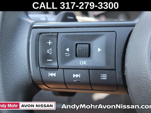 Used 2023 Nissan Rogue S AWD/4WD image 28