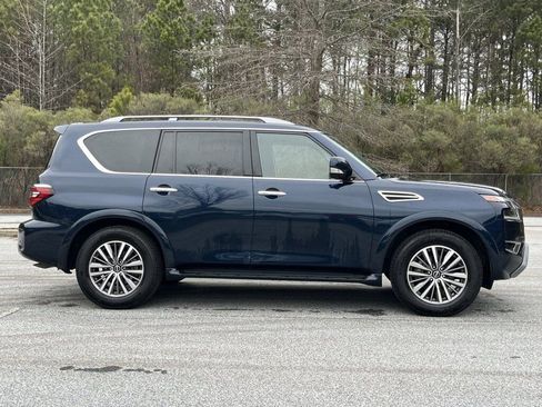 Used 2023 Nissan Armada SL w/ Captain's Chairs Package image 27