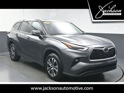Used 2024 Toyota Highlander XLE
