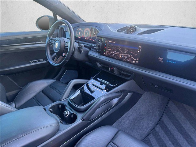 Used 2024 Porsche Cayenne Turbo GT AWD/4WD image 26