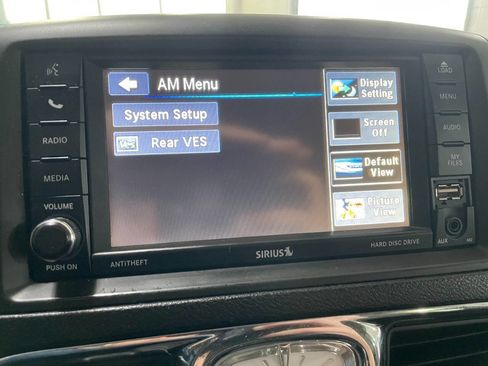 Used 2015 Chrysler Town & Country Touring-L w/ Driver Convenience Group image 36