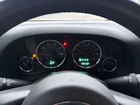 Used 2015 Jeep Wrangler Sahara image 12