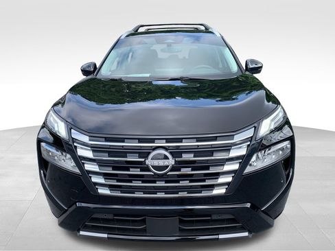 Used 2025 Nissan Rogue Platinum FWD image 11