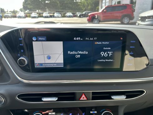 Used 2020 Hyundai Sonata Limited w/ Cargo Package FWD image 2