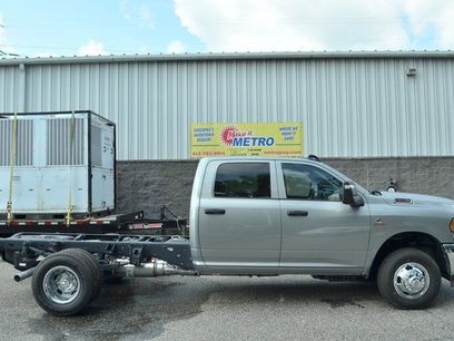 New 2024 RAM 3500 Tradesman w/ Chrome Appearance Group