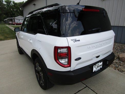 Used 2024 Ford Bronco Sport Outer Banks w/ Tech Package AWD/4WD image 5