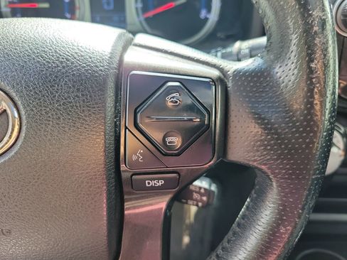 Used 2017 Toyota 4Runner TRD Off-Road Premium AWD/4WD image 19