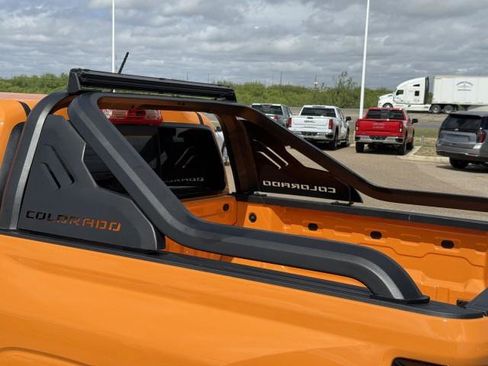 New 2026 Chevrolet Colorado Z71 w/ Midnight Edition AWD/4WD image 17