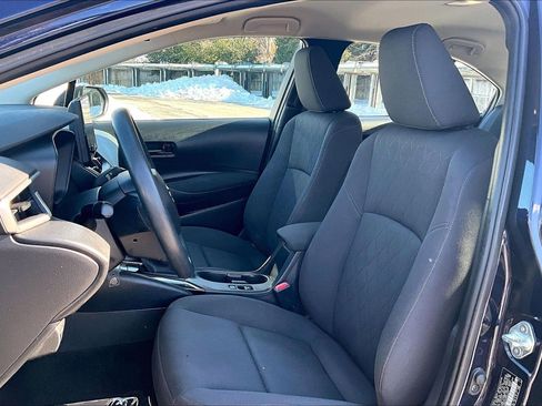 Used 2023 Toyota Corolla LE image 23