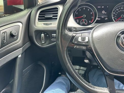 Used 2015 Volkswagen Golf S FWD image 13