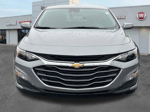 Used 2024 Chevrolet Malibu LT FWD image 2