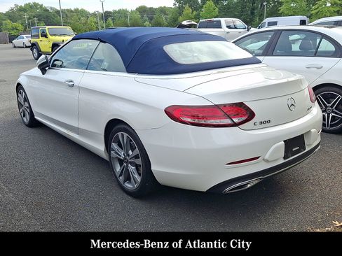 Used 2023 Mercedes-Benz C 300 4MATIC Cabriolet image 4