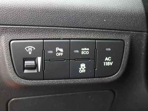 Used 2015 Hyundai Veloster w/ Option Group 03 FWD image 20