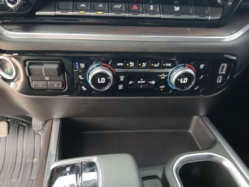 Used 2026 GMC Sierra 1500 SLT w/ SLT Premium Package AWD/4WD image 39