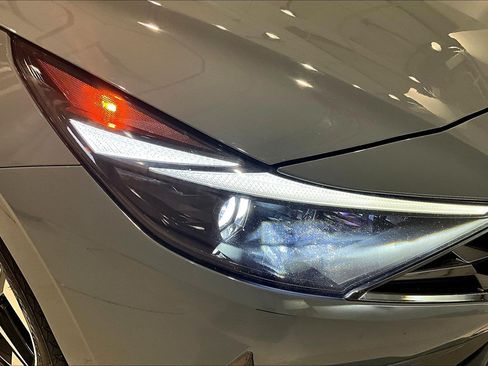 Used 2023 Hyundai Elantra Limited FWD image 31