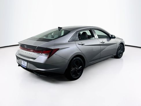 Used 2023 Hyundai Elantra SEL FWD image 5
