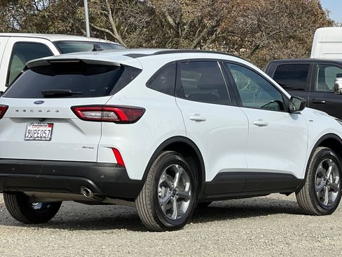 Used 2025 Ford Escape ST-Line w/ Tech Pack #1 image 4
