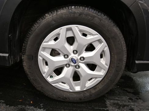 Used 2022 Subaru Forester Base image 28