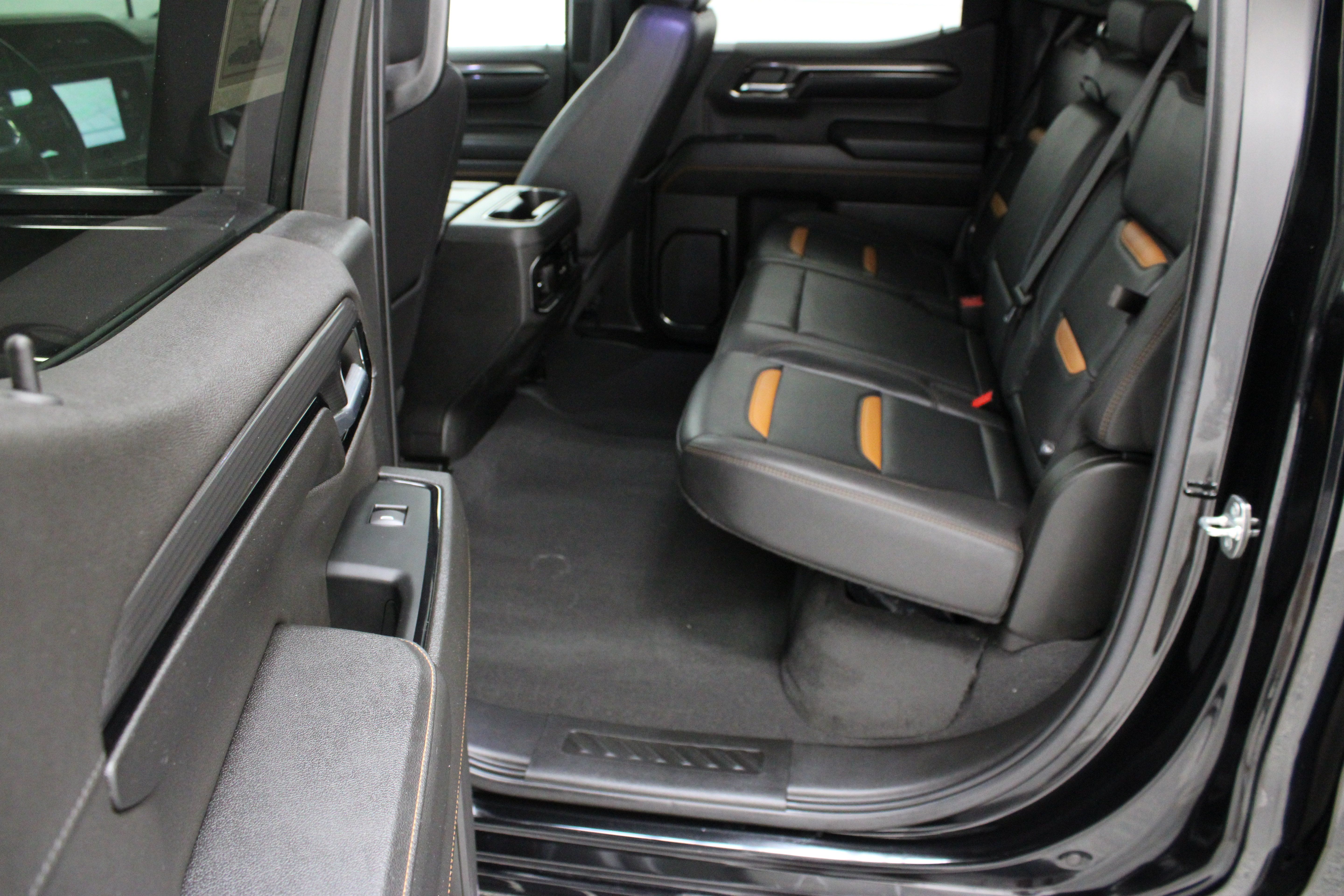 Used 2023 GMC Sierra 1500 AT4 w/ AT4 Preferred Package AWD/4WD image 34