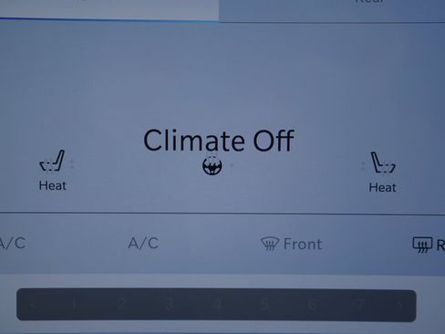 New 2026 Chrysler Pacifica Select image 3