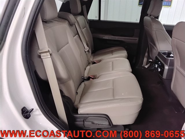 Used 2020 Ford Expedition XLT w/ Equipment Group 202A AWD/4WD image 16