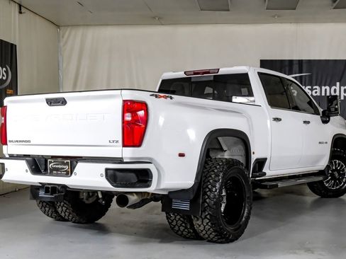 Used 2022 Chevrolet Silverado 3500 LTZ w/ LTZ Convenience Package image 9