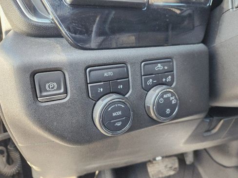 Used 2022 Chevrolet Silverado 1500 LT w/ Protection Package image 34