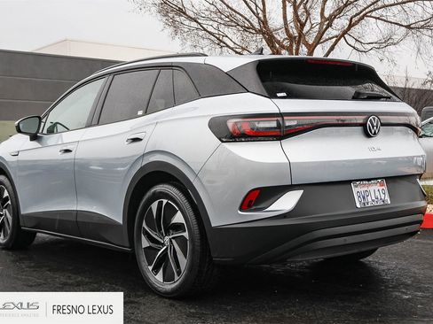 Used 2021 Volkswagen ID.4 Pro image 4