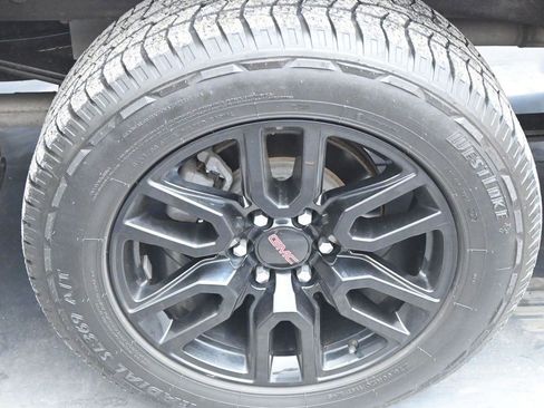 Used 2020 GMC Sierra 1500 Elevation w/ Elevation Value Package image 12